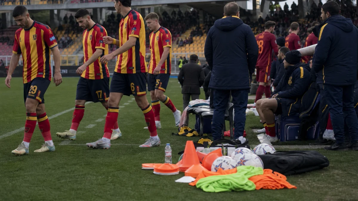 Roma slo Lecce 4–0 og leder Serie A på målforskjell