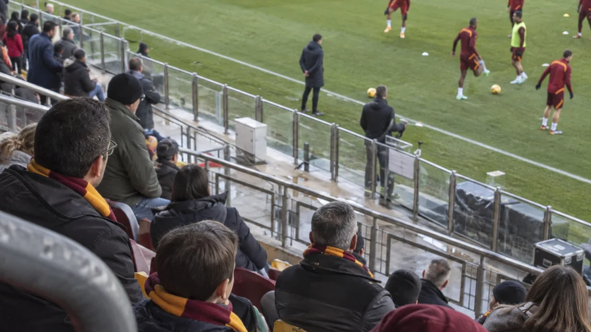 Roma er ubeseiret etter seks runder og holder tredjeplassen